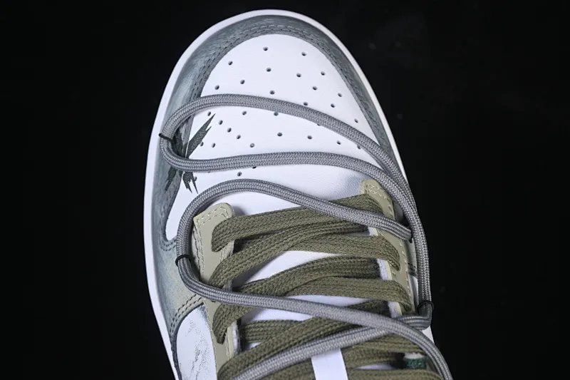 All Categories Nk SB Dunk Series Nk SB Dunk Low High-end Customized Low-top Shoes Nike SB Dunk Low "Just Do It" Straps Anniversary High-end Customized Low-top Casual Shoes DV0833-111